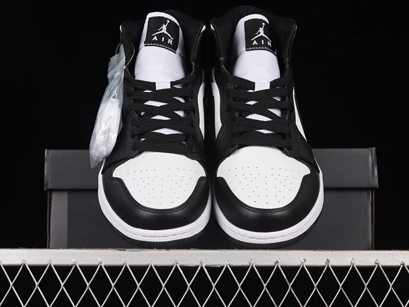 All Categories Air Jordan Jordan Series Basketball Shoes Air Jordan 1 Mid Air Jordan 1 Mid "Panda" AJ1 Joe 1 Black and White Panda Zhongbang Basketball Shoes DV0991-101
